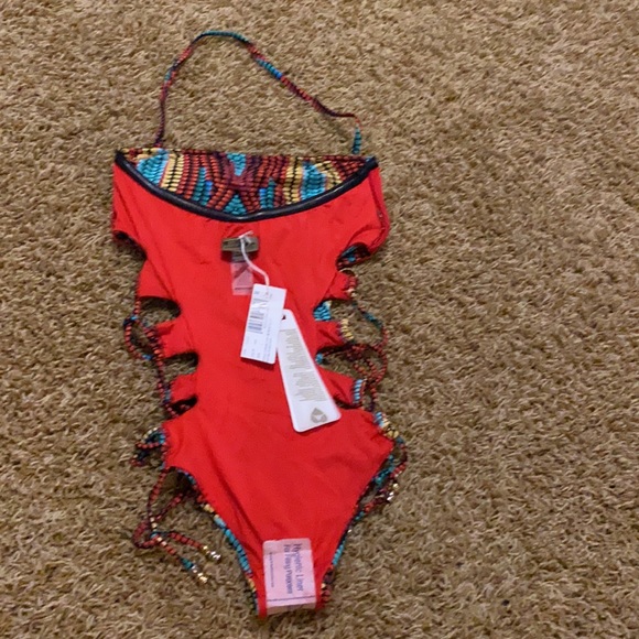 One piece swimsuit β€οΈ - Picture 6 of 11